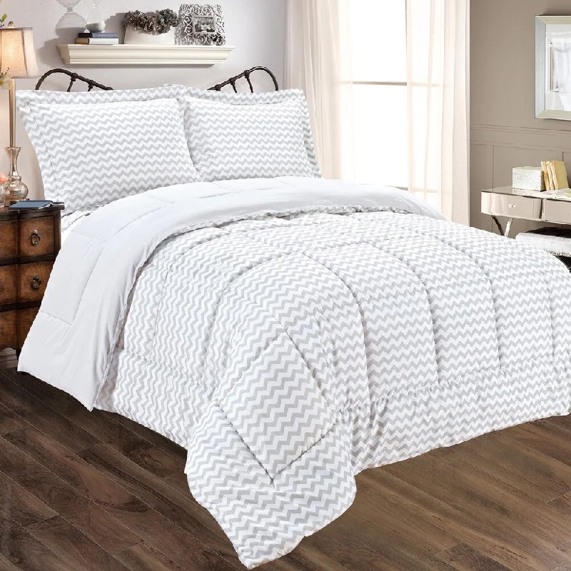 Silk - filled comforters for a luxurious and smooth touchGrey Chevron Reversible 3-piece Comforter Set