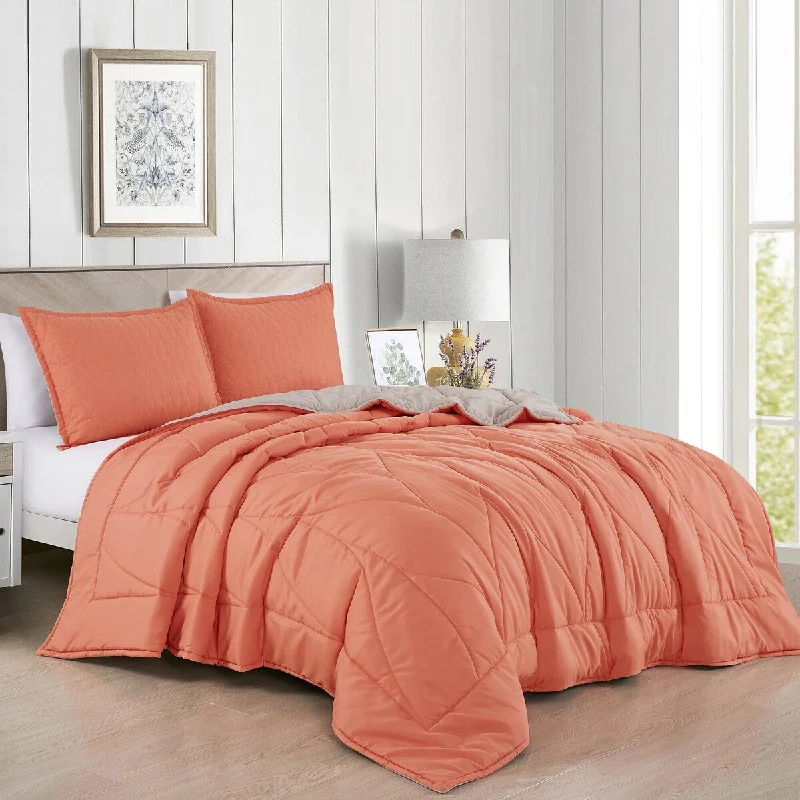 Latex - filled comforters with a bouncy texture and good supportShatex 3 Piece All Season Bedding Queen size Comforter Set, Ultra Soft Polyester Elegant Bedding Comforters