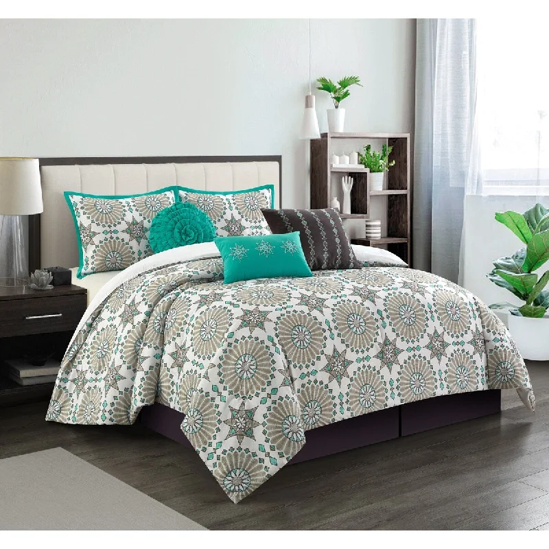 Goose down comforters known for their superior quality and insulationNanshing Darla 7-Piece Geometric Comforter Set