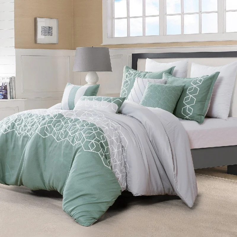 Full - size comforters suitable for full - sized beds in guest rooms or small bedroomsCHULISA Luxury 7 Piece Comforter