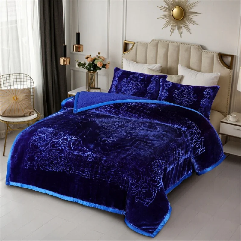 Microfiber - filled comforters that are lightweight and easy to care for3Pcs Ultra-Soft Comforter Set