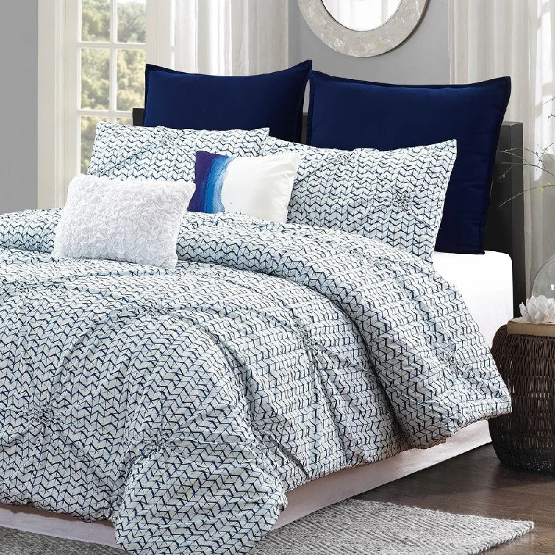 Latex - filled comforters with a bouncy texture and good supportStyle Quarters Blue Batik 7pc Comforter Set - 100% Cotton - Blue and White Pintuck Look - Machine Washable - King